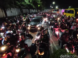 Puncak Arus Mudik, Pemotor Membludak di Merak!
