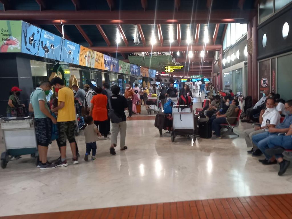 Puncak Arus Mudik, Bandara Soekarno-Hatta Dipadati Calon Penumpang