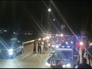Polda Kawal Pemudik Bermotor Asal Jawa Sejak Pelabuhan Bakauheni Polda Kawal Pemudik Bermotor Asal Jawa Sejak Pelabuhan Bakauheni