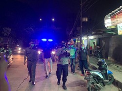 Rumah Warga di Neglasari Tangerang Dipatroli Polisi Siang-Malam