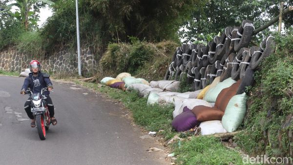 Rawan Kecelakaan, Jalur Alternatif Kamojang Dipasang Bantal Keselamatan
