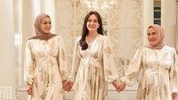 7 Gaya Modest Shandy Aulia saat Buka Puasa Bersama Keluarga yang Beda Agama