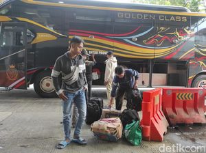 Kisah Mudik Kaum Boro, 24 Jam Naik Bus dari Bandung ke Wonogiri