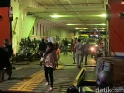 Penumpang Mulai Sepi H-1 Lebaran, Pelabuhan Bajoe Bone Layani 1 Trip Sehari