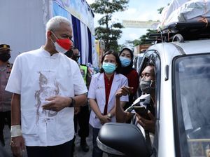 Ganjar ke Rest Area Tol Semarang-Solo, Sapa Pemudik & Cek Stok BBM