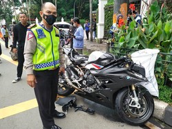 Pengendara Mobil Terlibat Tabrakan Maut Moge BMW S1000RR Dipulangkan