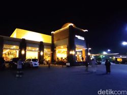 Ribuan Orang Berburu Lailatul Qadar Malam 29 Ramadan di Masjid Namira