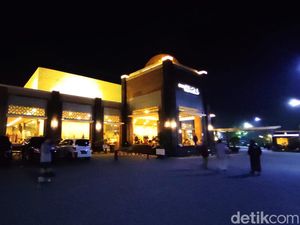 Ribuan Orang Berburu Lailatul Qadar Malam 29 Ramadan di Masjid Namira