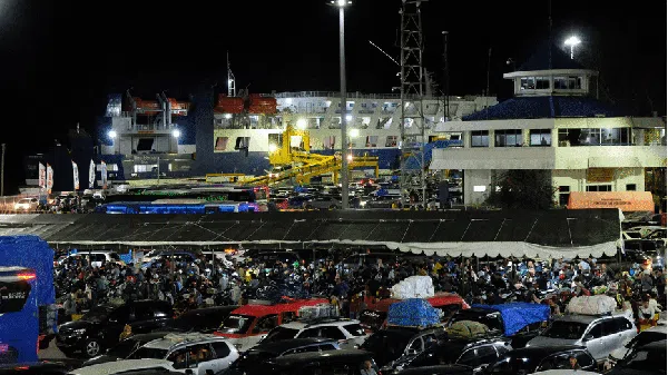 Melihat Lagi Antusiasme Pemudik di Pelabuhan Merak yang Rindu Kampung Halaman