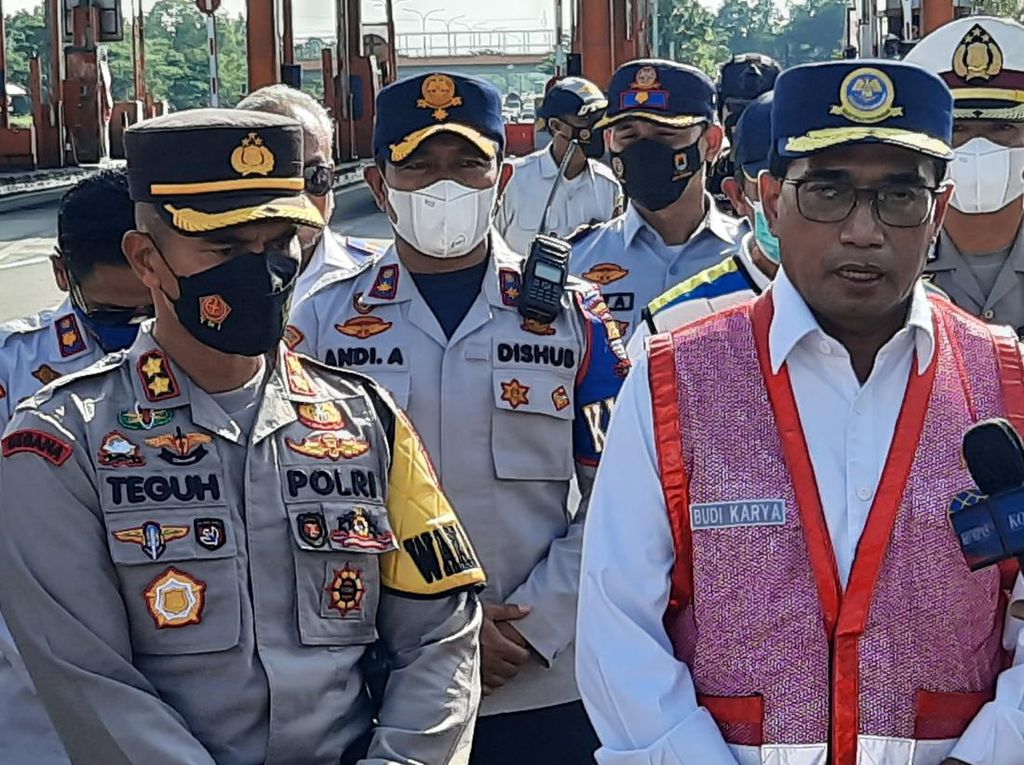 Menhub: Jakarta ke Semarang Hanya 6 Jam Seperti Biasa karena One Way Menhub: Jakarta ke Semarang Hanya 6 Jam Seperti Biasa karena One Way