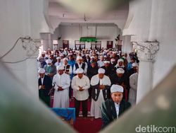 Cerita Mereka yang Lebaran Lebih Dulu Hari Ini