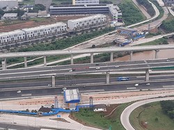 Tol Japek H-1 Lebaran: Jumlah Kendaraan Turun Signifikan, Lalin Lancar