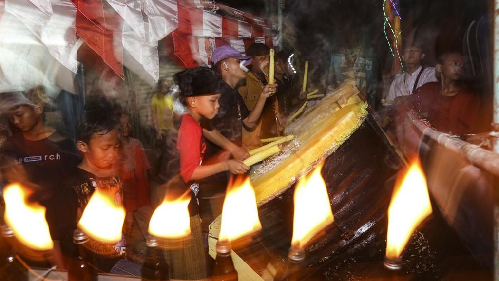 Pawai Takbir di Berbagai Daerah Sambut Idul Fitri 1443 Hijriah Pawai Takbir di Berbagai Daerah Sambut Idul Fitri 1443 Hijriah