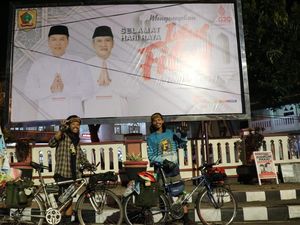 Keren! 2 Pemudik Gowes Tangerang-Wonogiri, Tetap Puasa di Perjalanan Keren! 2 Pemudik Gowes Tangerang-Wonogiri, Tetap Puasa di Perjalanan