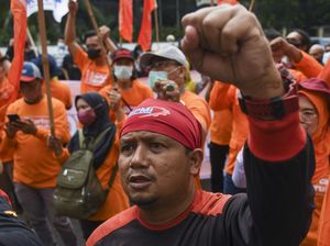 May Day Buruh 14 Mei: Tak Ada Istora atau JIS, Stadion GBK pun Jadi!