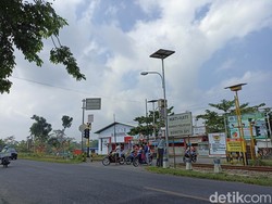 Warga Tolak Rencana Penutupan Perlintasan Buntut Avanza Ditabrak KA di Blitar