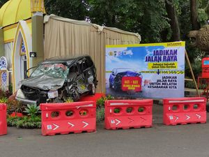 Pesan Pemudik di Pos Pelayanan Depan Stasiun Malang Bikin Makjleb!