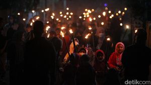 Semarak Takbir Keliling dan Pawai Obor di Yogyakarta