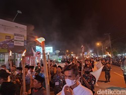 Bupati Sugiri Pimpin Arak-arakan Takbir Keliling di Ponorogo