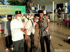 Hilal di Tanjung Kodok Terlihat, Potensi Lebaran Bareng pada 2 Mei 2022 Hilal di Tanjung Kodok Terlihat, Potensi Lebaran Bareng pada 2 Mei 2022