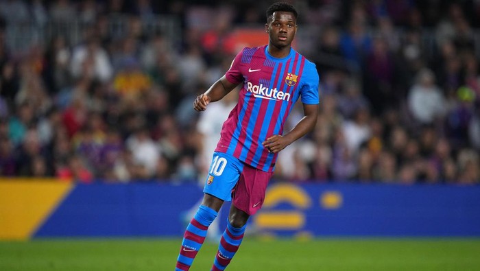 BARCELONA, SPAIN - MAY 01: Ansu Fati of FC Barcelona looks on during the LaLiga Santander match between FC Barcelona and RCD Mallorca at Camp Nou on May 01, 2022 in Barcelona, Spain. (Photo by Alex Caparros/Getty Images)