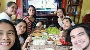10 Momen Kocak Netizen Makan Bareng Bikin Salfok!