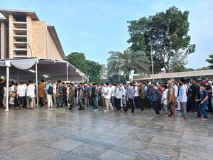 Salat Idul Fitri Kembali Digelar di Masjid Istiqlal, Jemaah Antusias