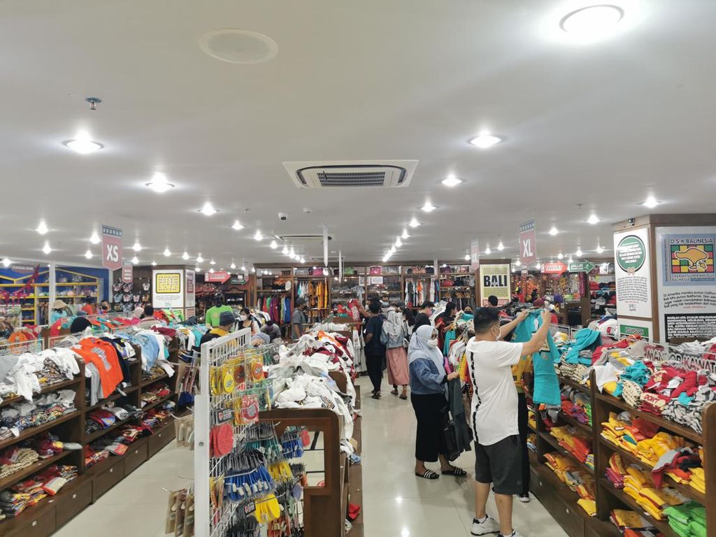Mau Beli Oleh-oleh Joger Bali? Cek Jam Bukanya Mau Beli Oleh-oleh Joger Bali? Cek Jam Bukanya