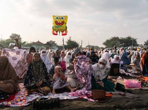 Momen Jemaah Salat Id di Bantul Bubar gegara Khotbah Bermuatan Politik Momen Jemaah Salat Id di Bantul Bubar gegara Khotbah Bermuatan Politik