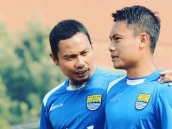 Legenda Persib Ini Unggah Momen Tangannya Dicium Messi