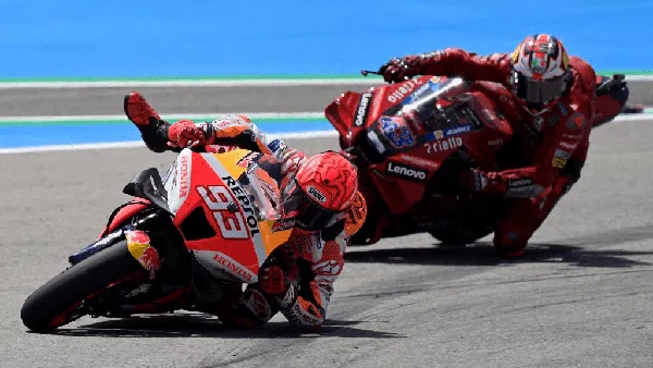 Foto: Jurus Sikut Sakti Marc Marquez Muncul Lagi!