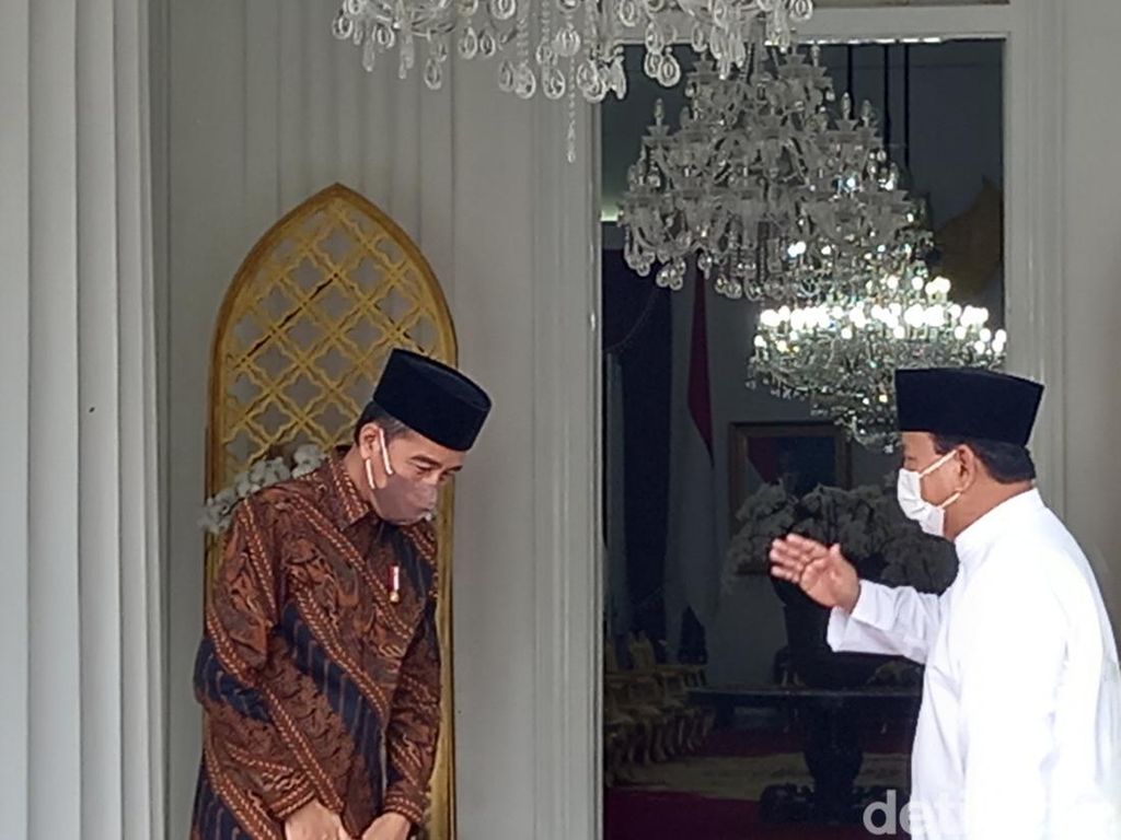 Silaturahmi dengan Jokowi, Prabowo-Didit Disuguhi Opor dan Tempe Bacem