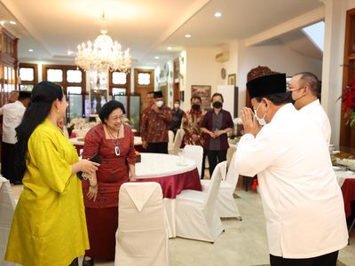 Potret Keakraban Prabowo, Mega dan Puan Saat Lebaran