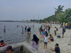 Hari-H Lebaran, 24 Ribu Orang Kunjungi Kawasan Ancol hingga Siang Ini Hari-H Lebaran, 24 Ribu Orang Kunjungi Kawasan Ancol hingga Siang Ini