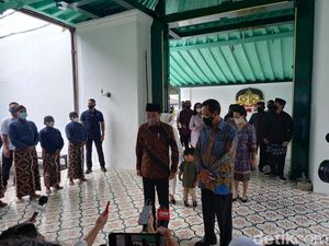 Jokowi Pantau Salat Id di Nusantara: Alhamdulillah, Semua Berjalan Baik Jokowi Pantau Salat Id di Nusantara: Alhamdulillah, Semua Berjalan Baik