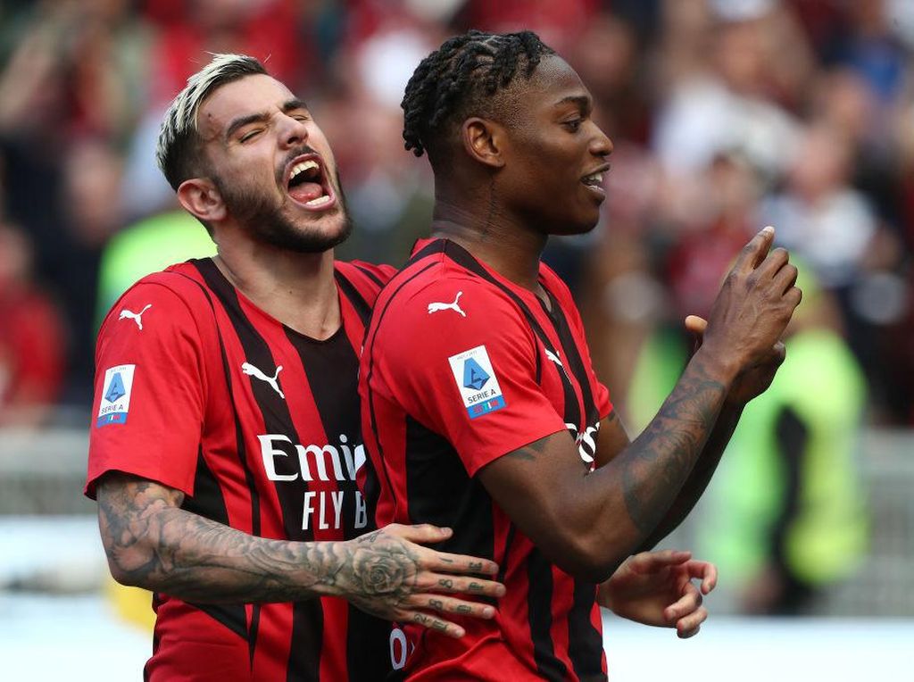 Rafael Leao Menangkan Milan, Ikuti Jejak Rui Costa dan Ronaldo Rafael Leao Menangkan Milan, Ikuti Jejak Rui Costa dan Ronaldo