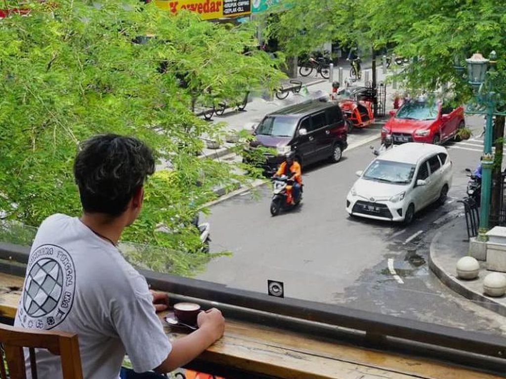 Jalan-jalan ke Malioboro? Jangan Lupa Ngopi di 6 Kafe Keren Ini Jalan-jalan ke Malioboro? Jangan Lupa Ngopi di 6 Kafe Keren Ini