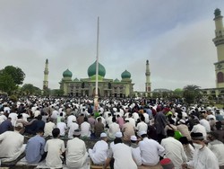 Warga Pekanbaru Padati Masjid Raya An Nur Gelar Salat Idul Fitri