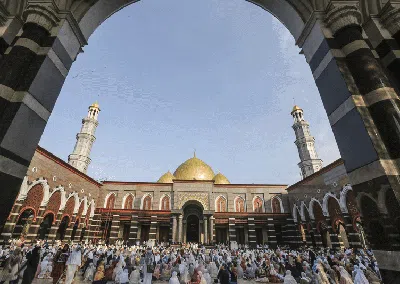 Semarak Salat Idul Fitri di Berbagai Daerah