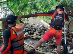 Bocah 9 Tahun 2 Hari Hilang Usai Tenggelam di Kali Angke Tangerang