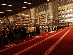 Wapres Maruf Amin Salat Id di Masjid Istiqlal