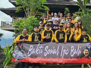 Bamsoet dan IMI Bagikan Paket Sembako ke Warga di Bali Bamsoet dan IMI Bagikan Paket Sembako ke Warga di Bali