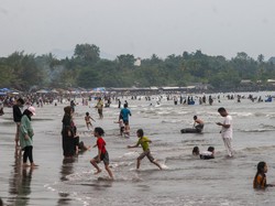 Harga Tiket Masuk Pantai Anyer Terbaru Juli 2022, Catat Deh!