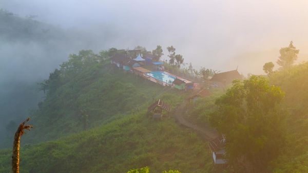Negeri di Atas Awan Bukit Panyangrayan Tasikmalaya