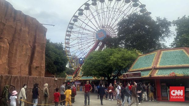 Dufan terlihat membeludak didatangi pengunjung, hingga melebihi jumlah pendatang hari sebelumnya