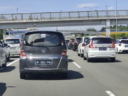 Hari Kedua Lebaran, Tol Jagorawi Arah Bogor Macet