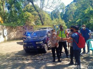 Telaga Sarangan Dipenuhi Pengunjung saat Libur Lebaran, Ini Langkah Polisi Telaga Sarangan Dipenuhi Pengunjung saat Libur Lebaran, Ini Langkah Polisi