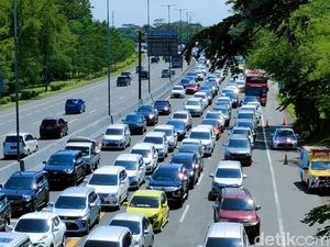 Tol Surabaya-Gempol Sempat Macet 5 km Gegara Ada Kecelakaan dan Bottle Neck Tol Surabaya-Gempol Sempat Macet 5 km Gegara Ada Kecelakaan dan Bottle Neck