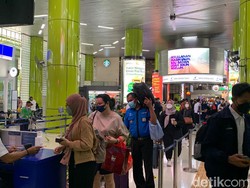 Pengumuman! Penumpang Kereta Tak Perlu Lagi Bawa Bukti Vaksin