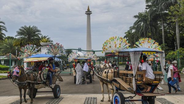 Kusir Delman Bakal Tak Bisa Lagi Kejar Rupiah di Kawasan Monas